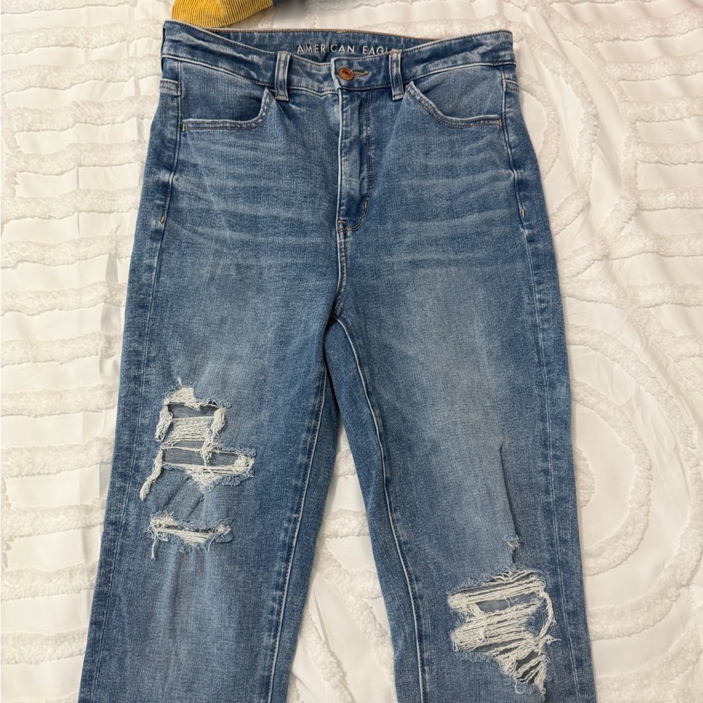 American Eagle Outfitters Distressed Blue Dream Jeans - Picture 9 of 10